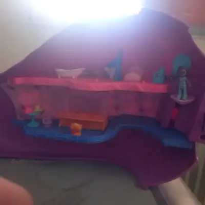 Casa de muñecas portátil - miniatura 3