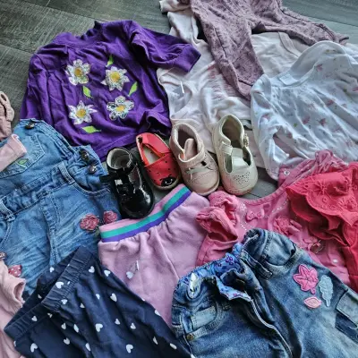 Ropa y zapatos de niña - miniatura 1