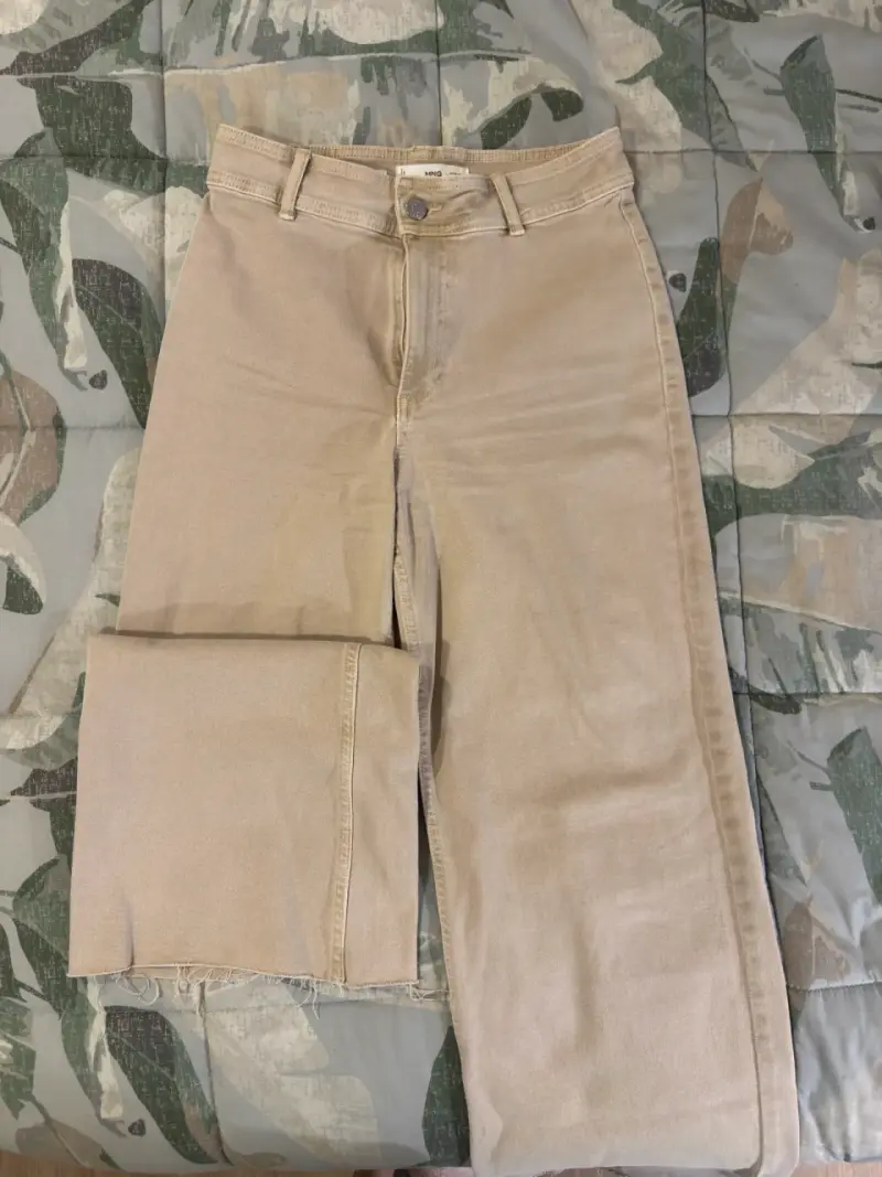 Pantalón culotte tiro alto beige