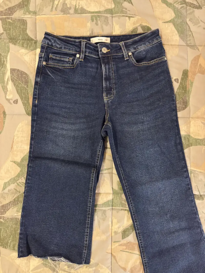 Jeans flare Mango azul oscuro
