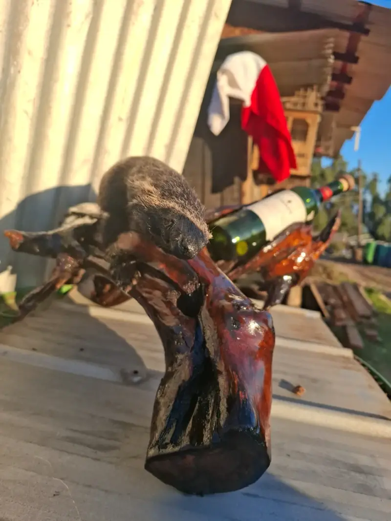 Soporte de vino artesanal en madera - 5