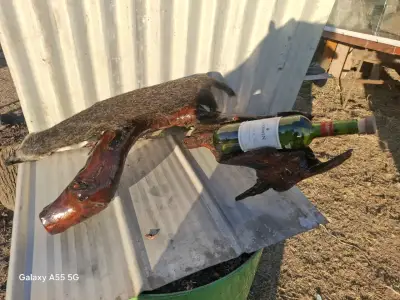 Soporte de vino artesanal en madera - miniatura 6