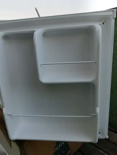 Mini refrigerador blanco - miniatura 2