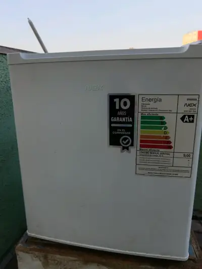 Mini refrigerador blanco - miniatura 3
