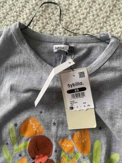 Polera Sybilla gris con diseño de gato - miniatura 3