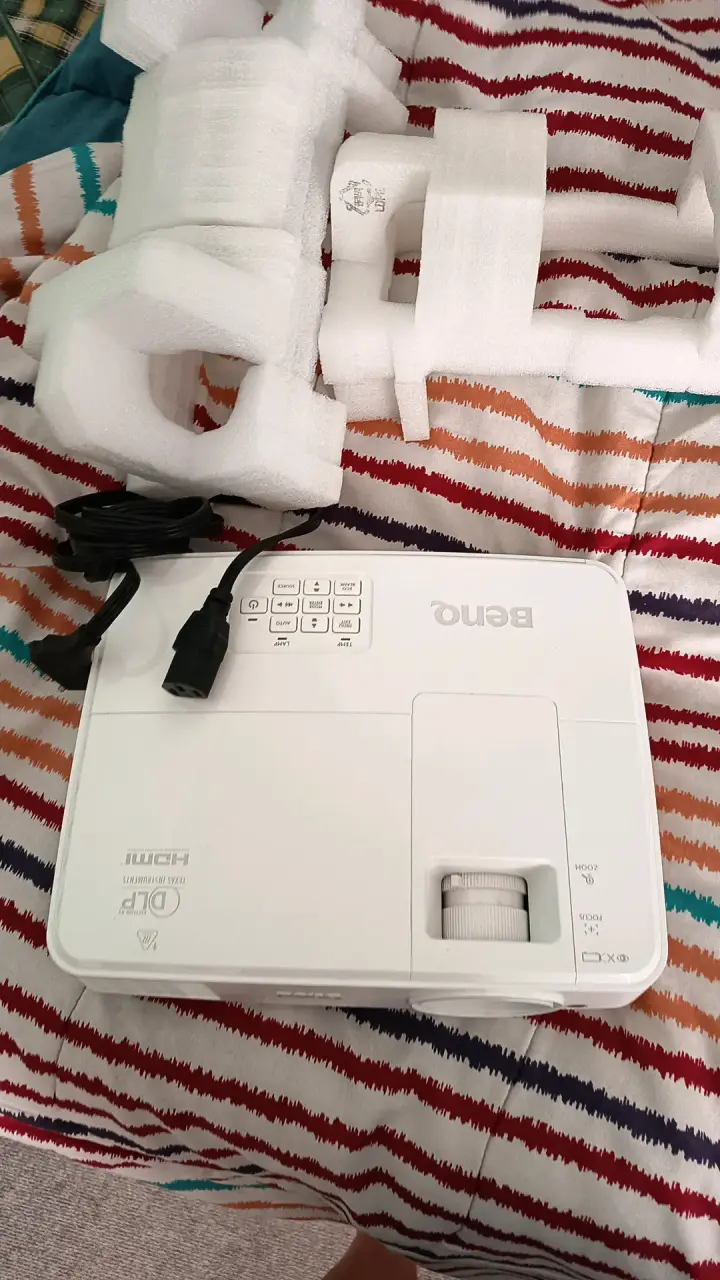Proyector BenQ blanco - 3
