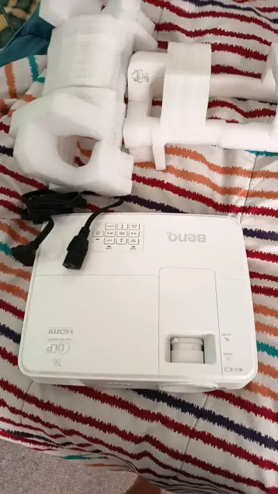 Proyector BenQ blanco - miniatura 3