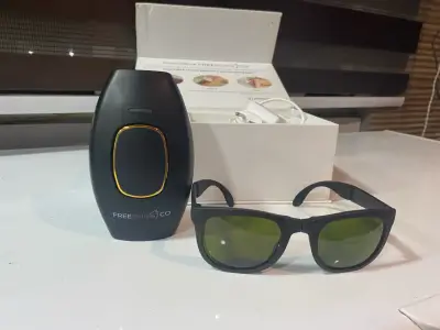Depiladora láser Freeskin con accesorios - miniatura 3