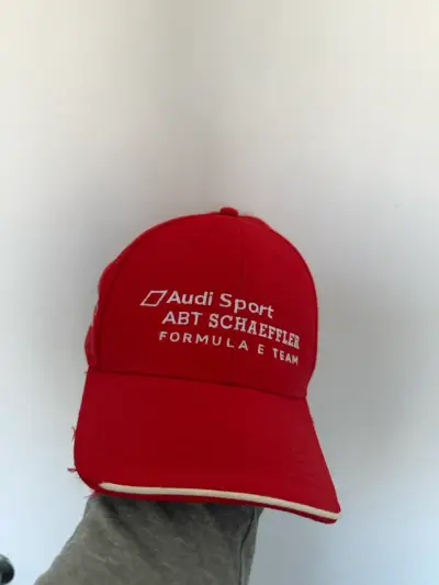 Gorra roja Audi Sport - miniatura 4