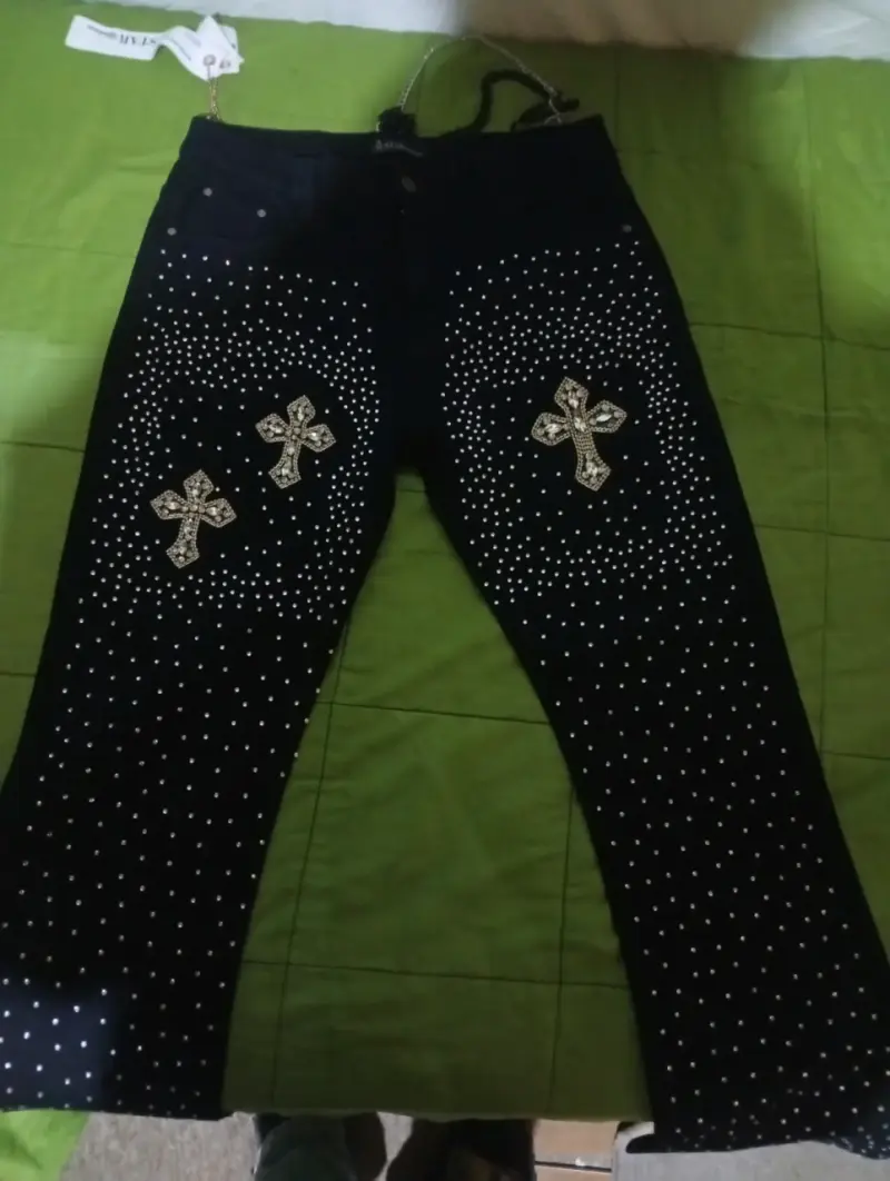 Jeans negros con cruces brillantes - 6
