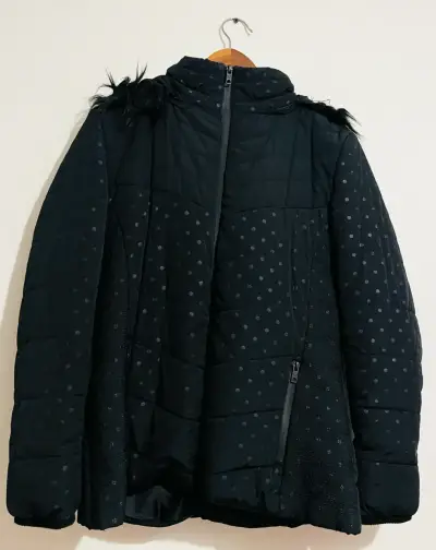 Chaqueta  negro con diseño de puntos IO - miniatura 3
