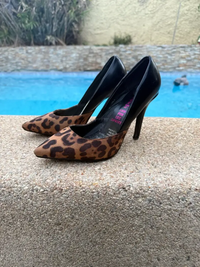 Tacones animal print y negro