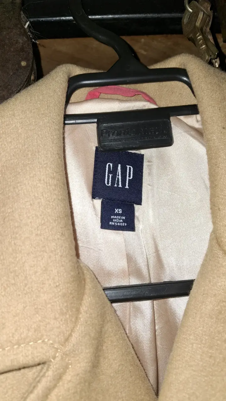 Abrigo camel de GAP - 2