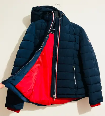 Chaqueta azul con capucha Marca TOMMY HILFIGER - miniatura 5