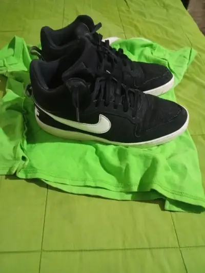 Sapatillas Nike - miniatura 2