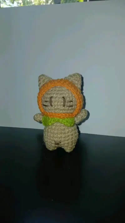 Muñeco tejido Hello Kitty - miniatura 2