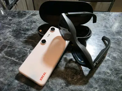 Gafas de realidad aumentada XREAL 2 - miniatura 1