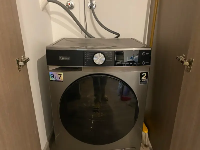 Lavadora secadora Midea 9.5kg - 2