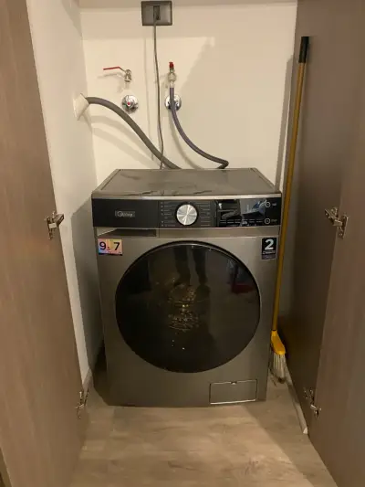 Lavadora secadora Midea 9.5kg - miniatura 4