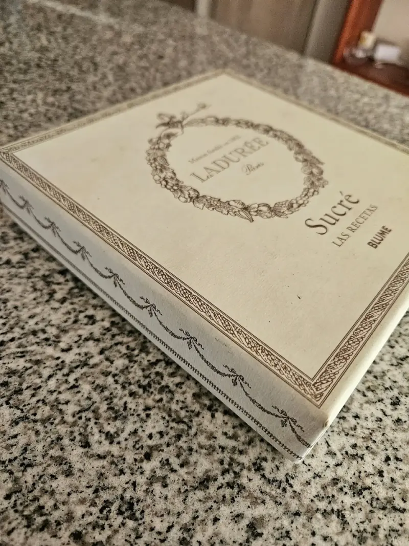 Libro Sucré Ladurée Paris - 1