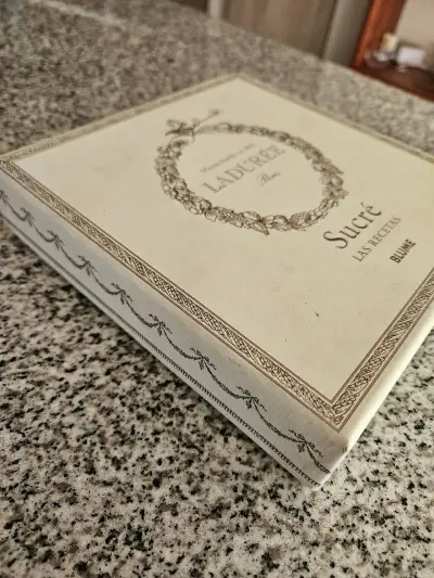 Libro Sucré Ladurée Paris - miniatura 1