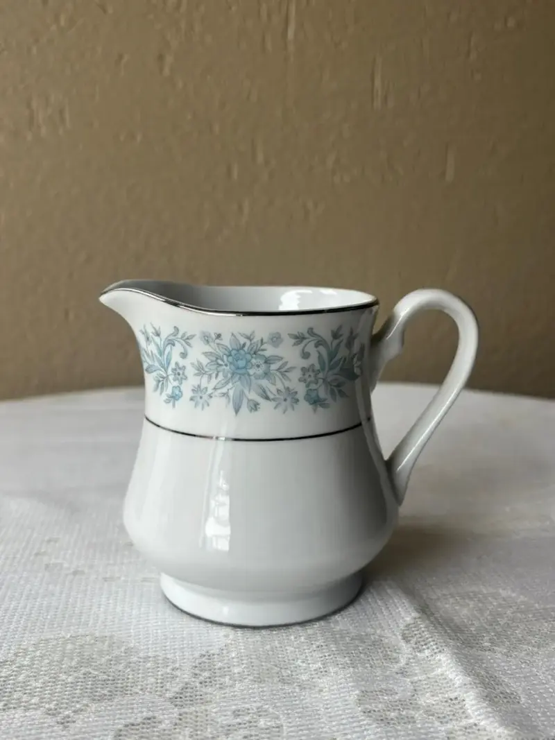 Set de té de porcelana floral - 3