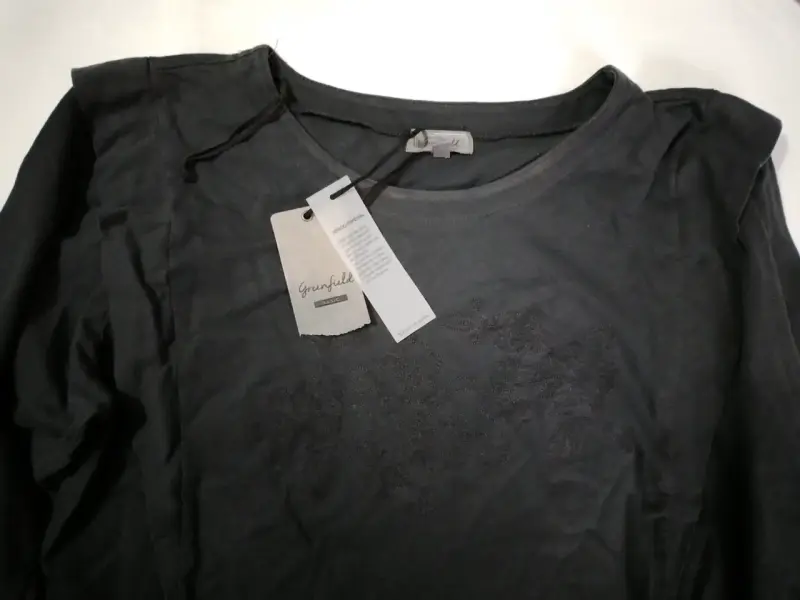 Polera gris nueva - 2