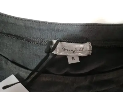 Polera gris nueva - miniatura 4