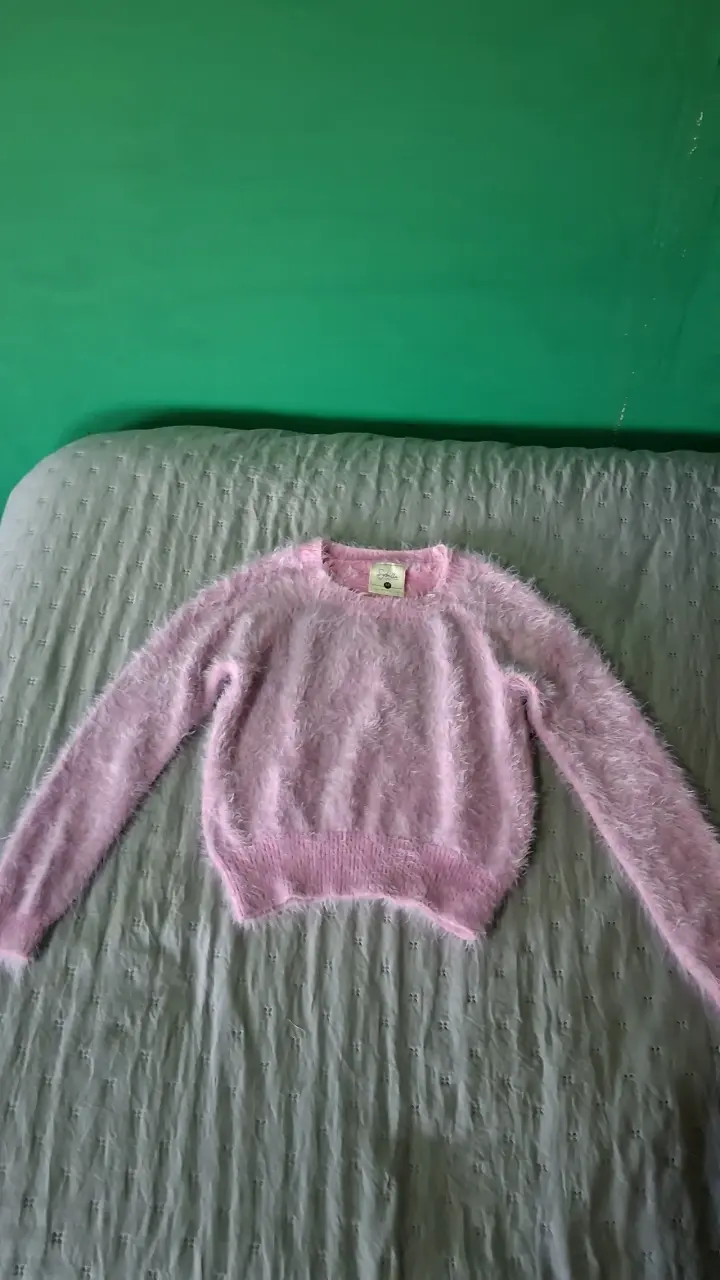Suéter rosado peludo - 1