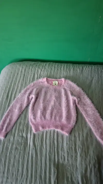 Suéter rosado peludo - miniatura 1