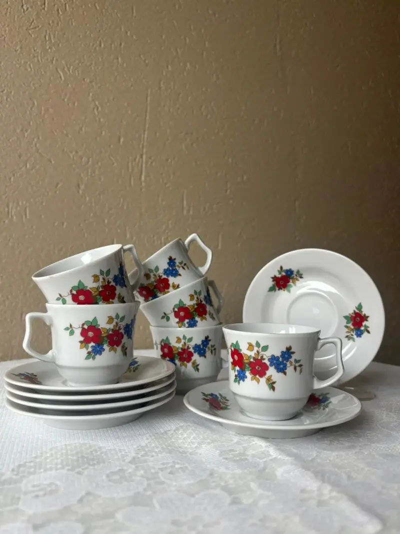 Juego de tazas con flores - 1