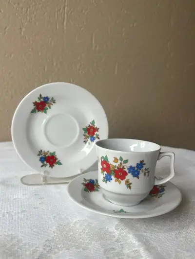 Juego de tazas con flores - miniatura 2
