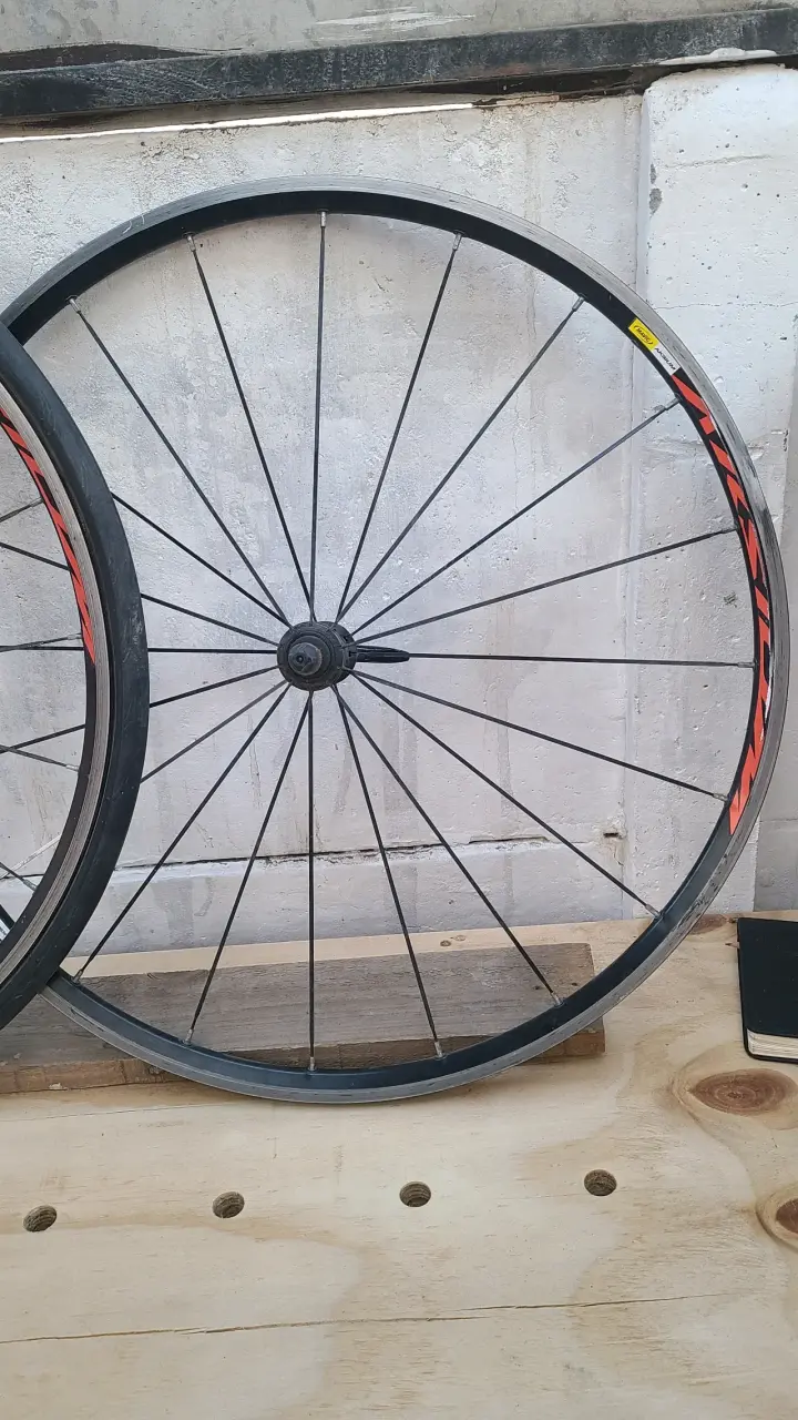Par Mavic aksium - 3