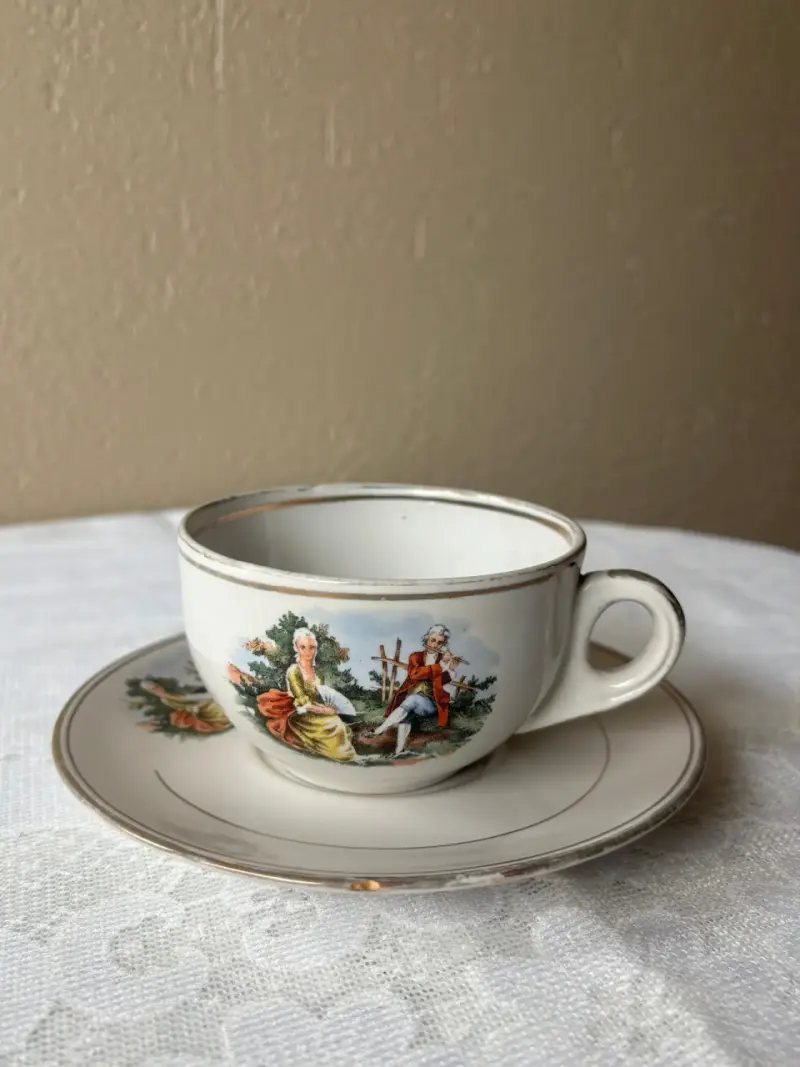 Taza de porcelana vintage - 1