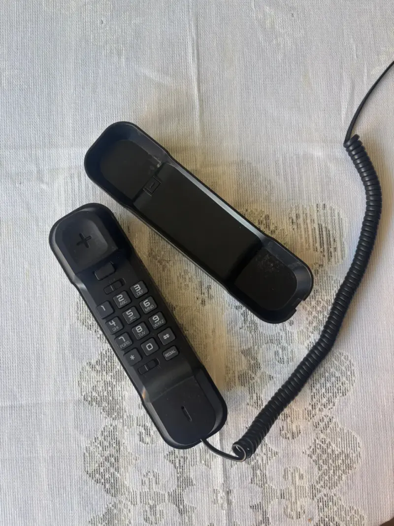 Teléfono fijo negro - 2