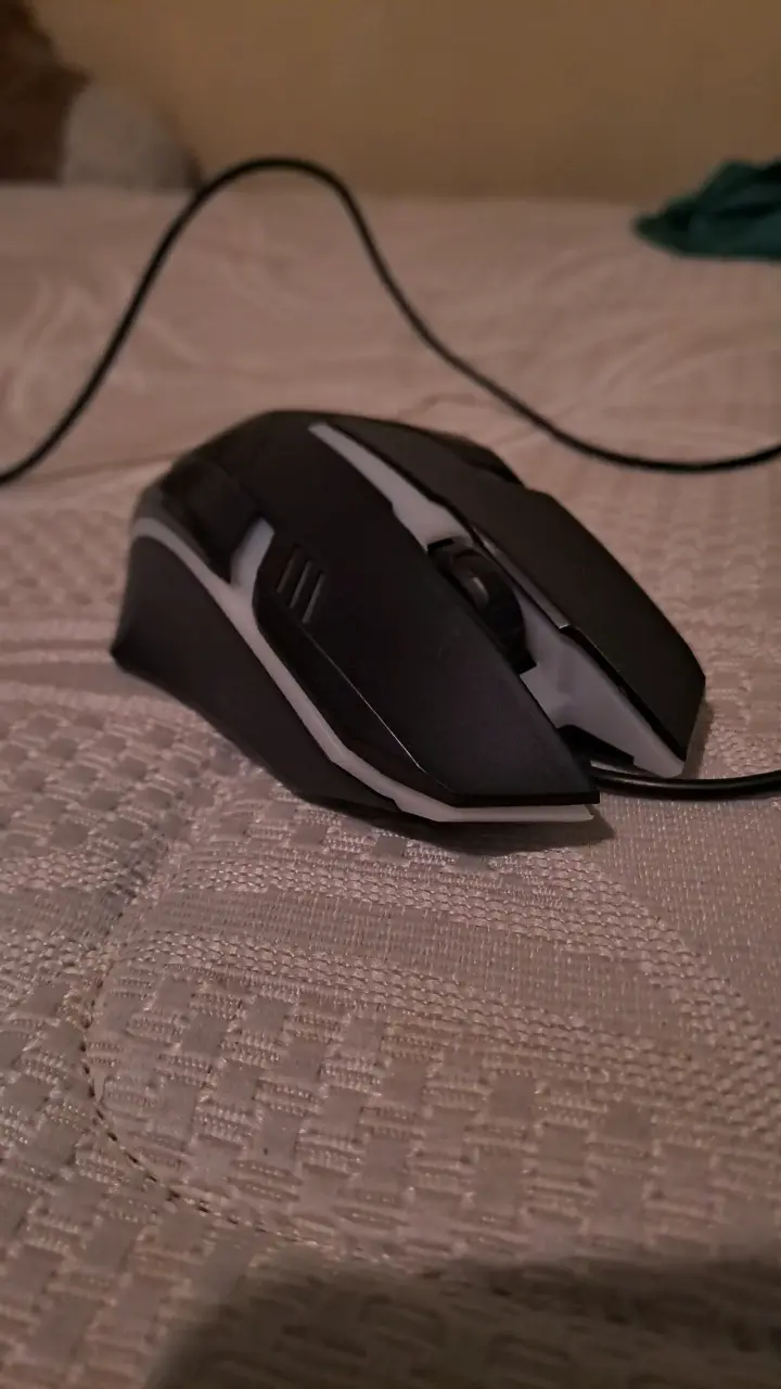 Mouse gaming negro ergonómico - 2