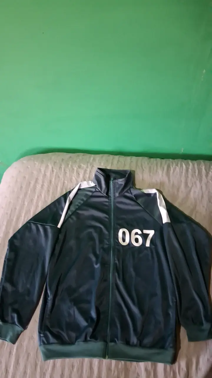 Buzo verde número 067