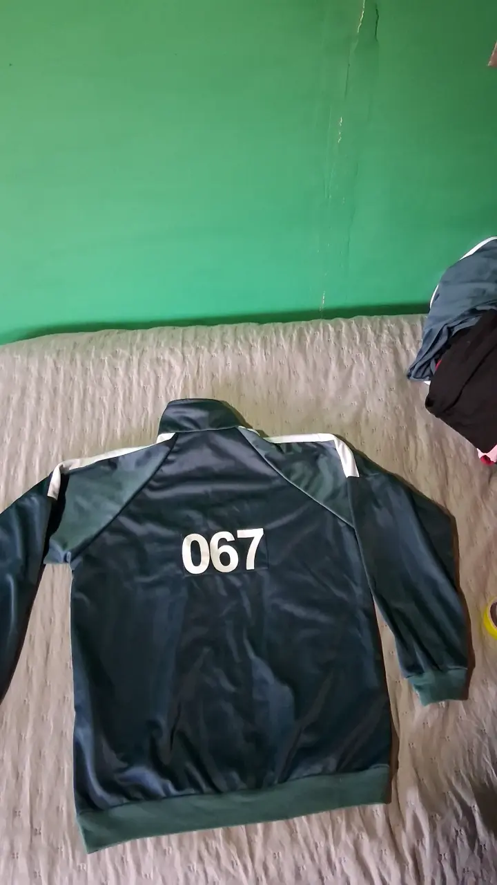 Buzo verde número 067 - 2