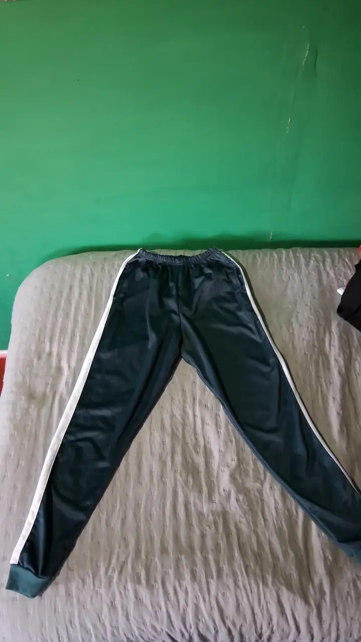 Buzo verde número 067 - 3