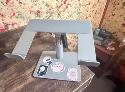 Soporte ajustable para laptop 27” - miniatura 2