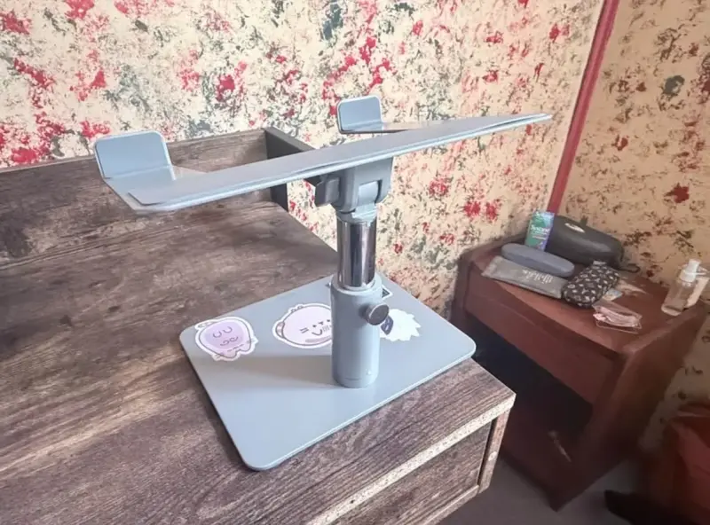 Soporte ajustable para laptop 27” - 3