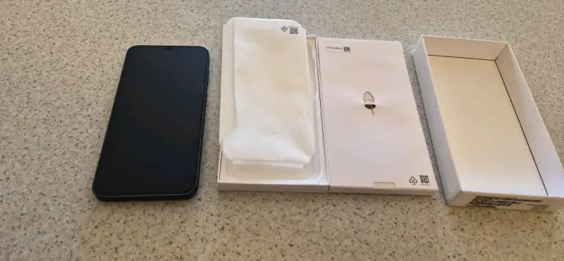 Smartphone en caja original - 4