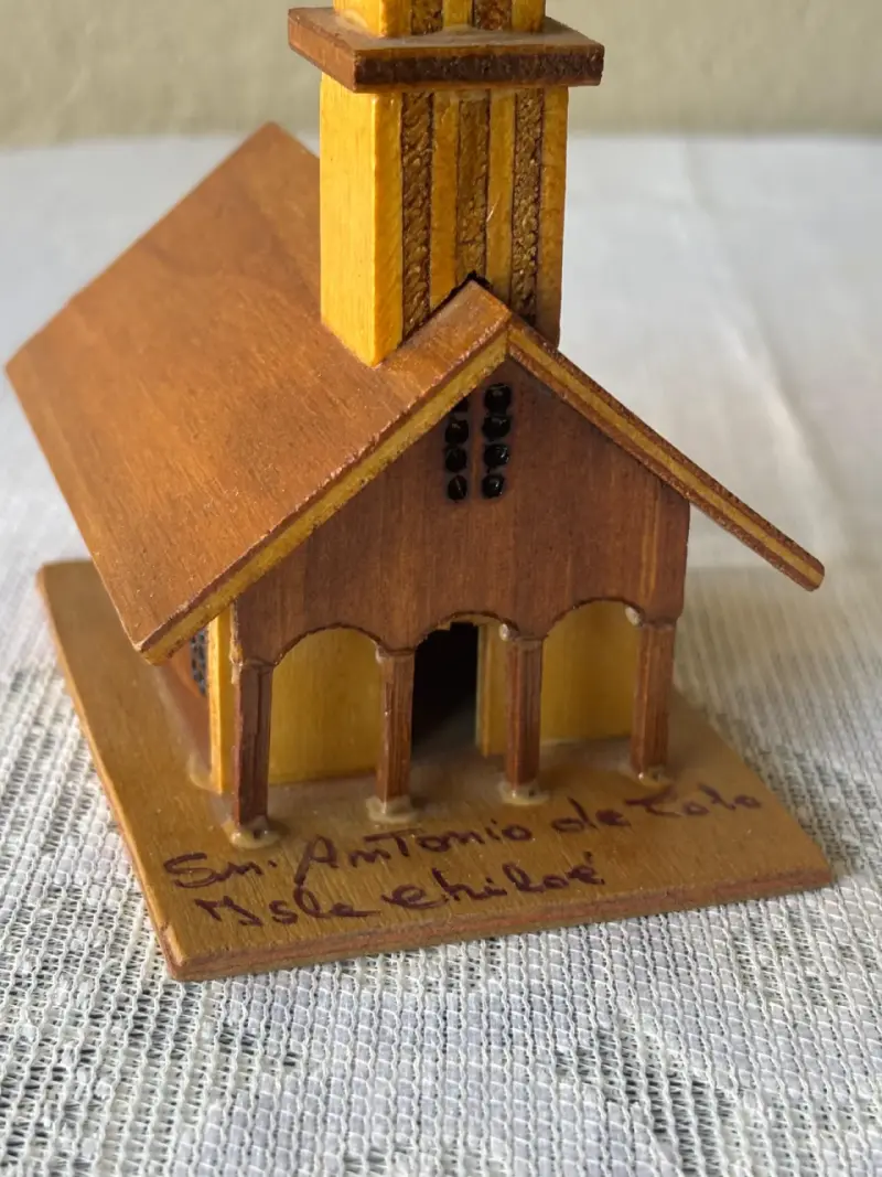 Figurita iglesia San Antonio de Colo - 2
