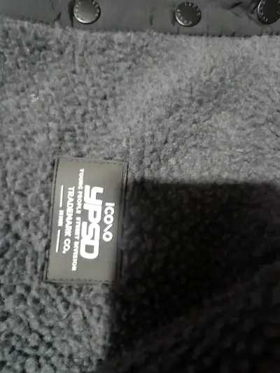 Polar gris con botones tipo corderito - miniatura 2