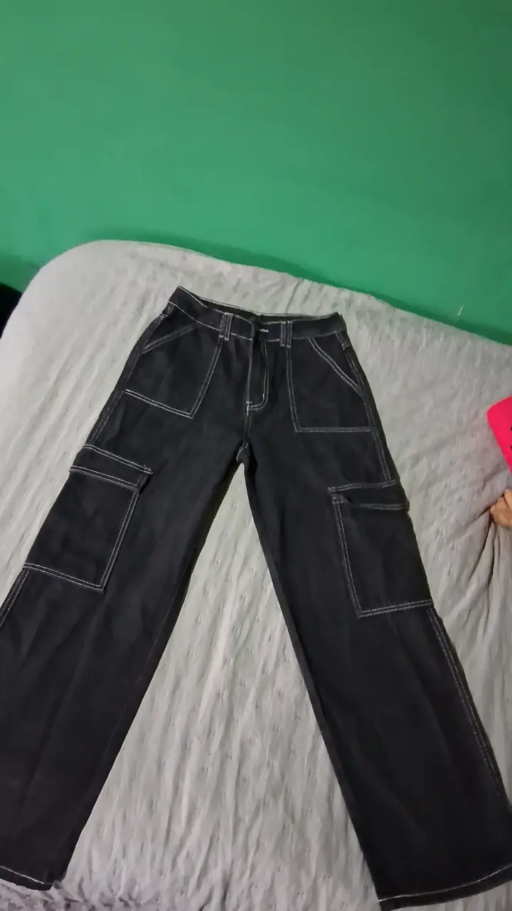 Pantalones negros cargo