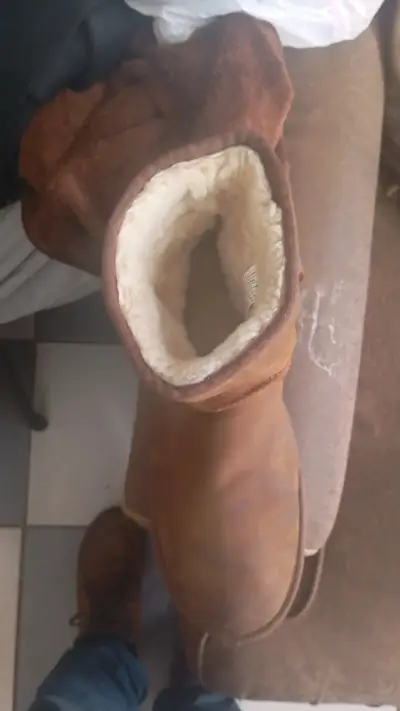 Botas de cuero marrón forradas ugg - miniatura 2
