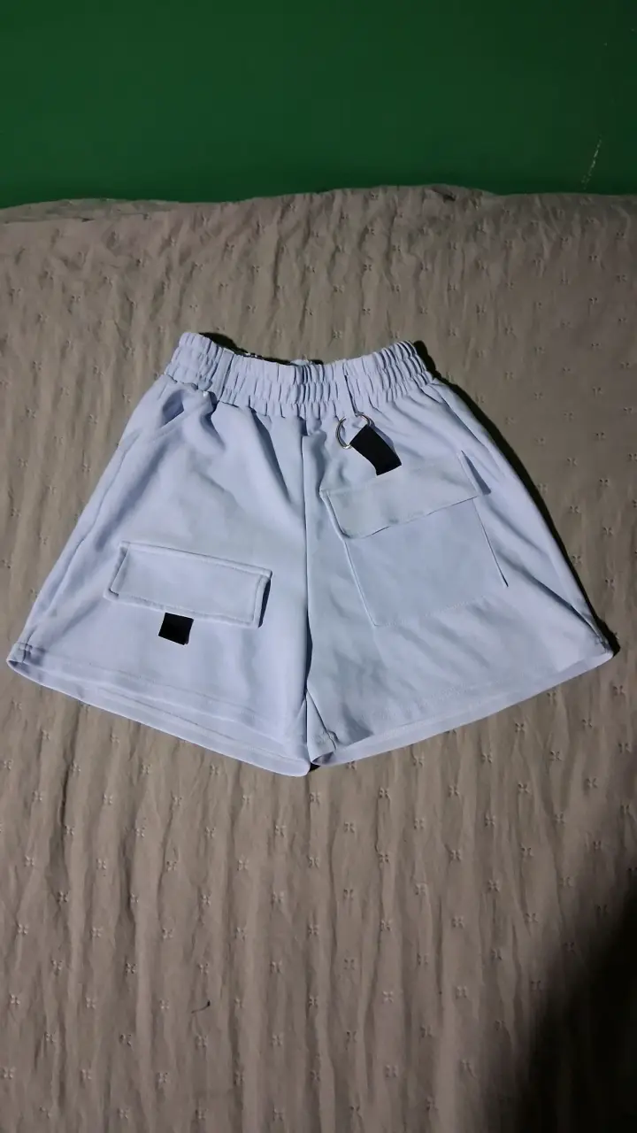 Shorts deportivos grises - 2