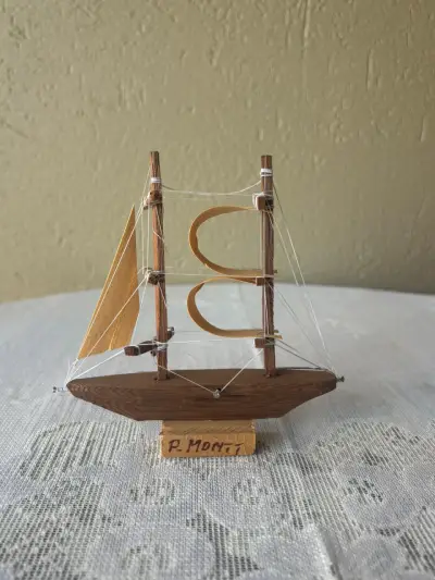 Velero de madera de Puerto Montt - miniatura 1