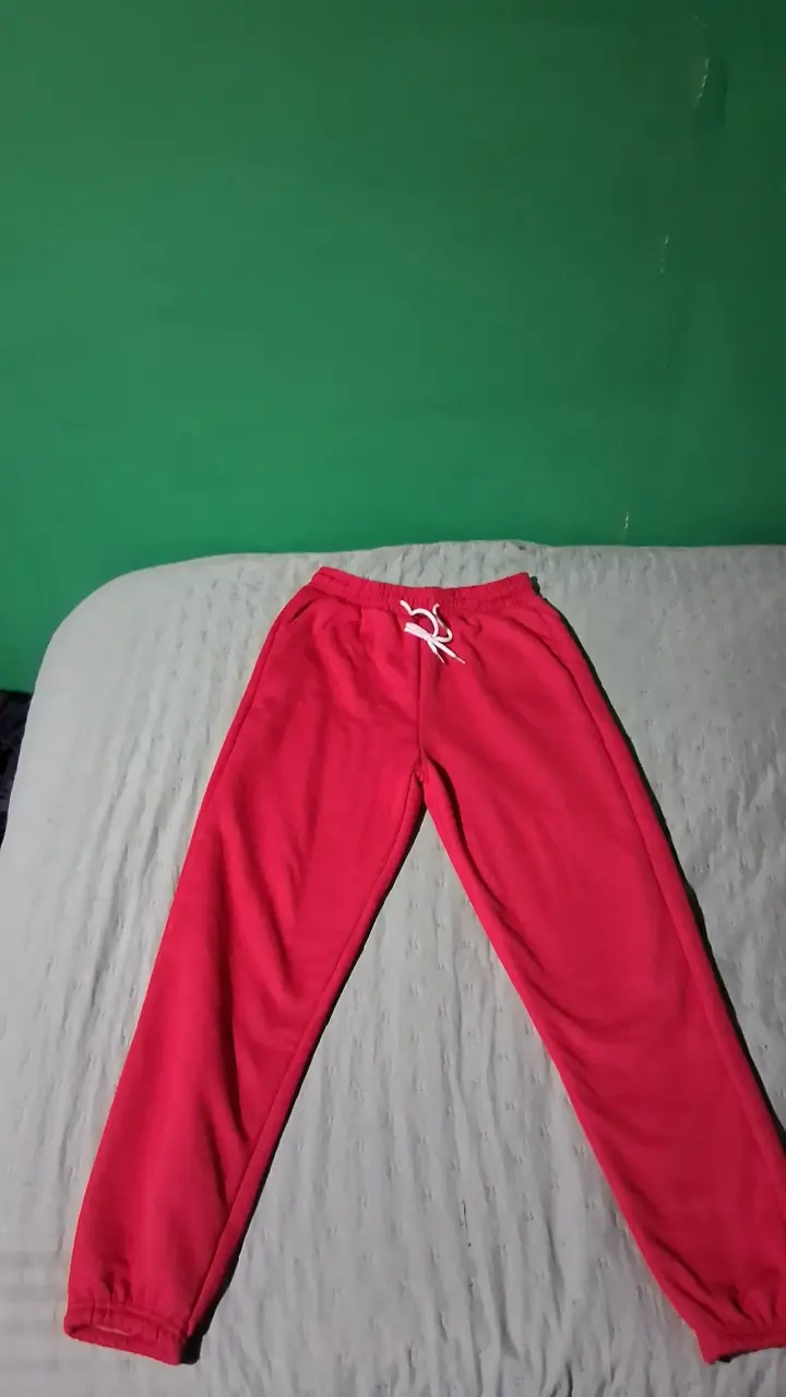 Pantalones deportivos rojos - 2