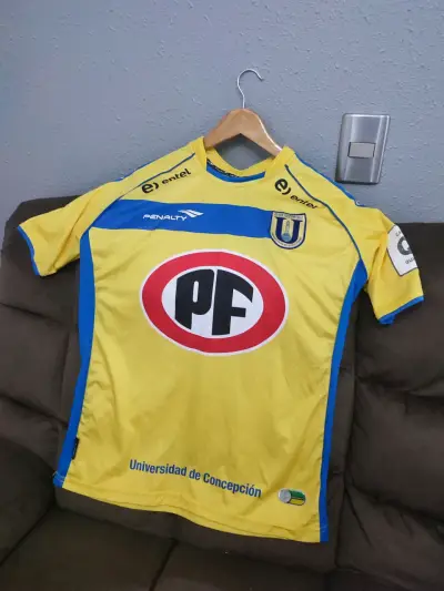 Camiseta Universidad de Concepción - miniatura 2